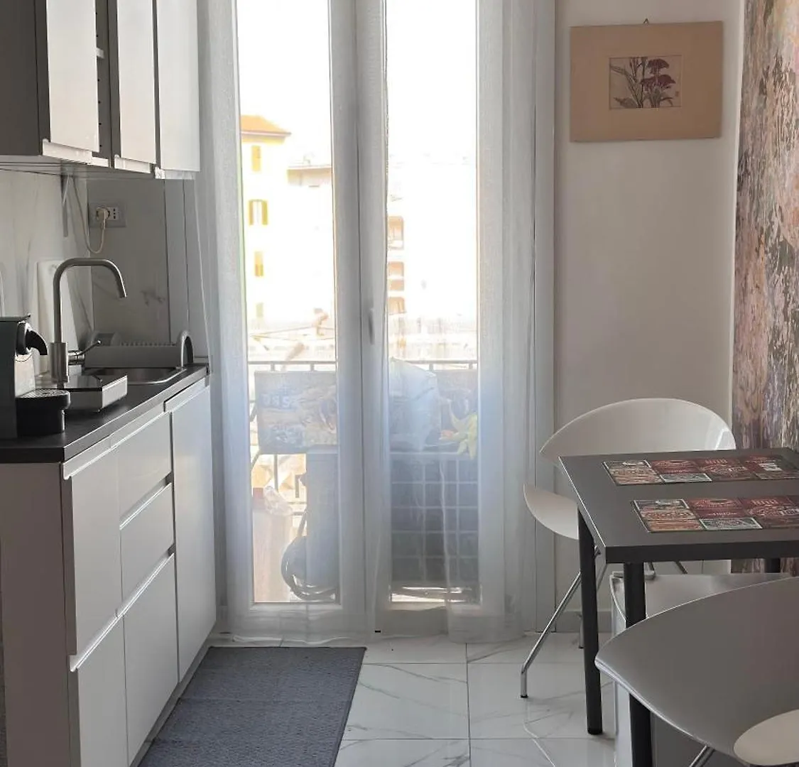 Studio Anad Milan 0*,